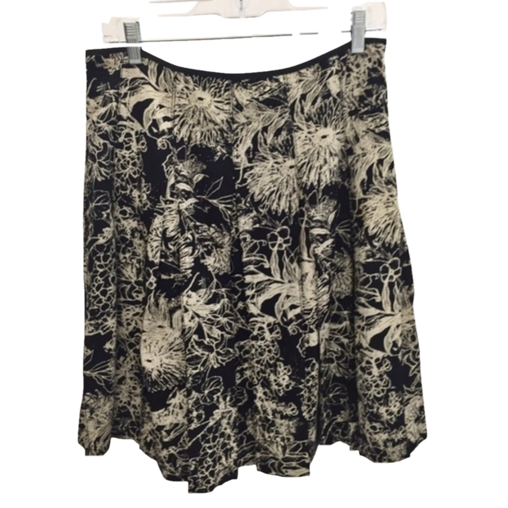 St. John Collection Black & White Pleated Skirt